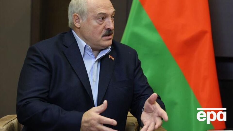 Лукашенко заявив, що Білорусь бере участь у війні проти України, щоб "конфлікт не поширився на її територію"