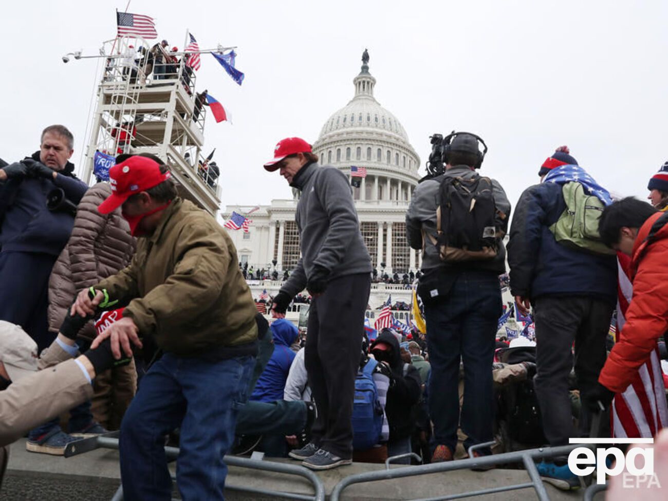 6 января 2021 года сторонники Дональда Трампа штурмовали Капитолий