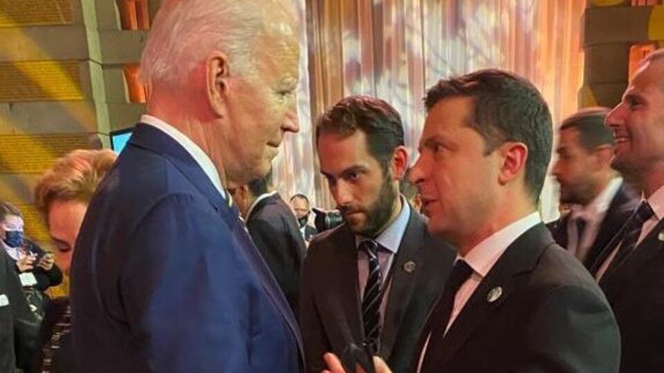 Зеленский и Байден поговорили по телефону, подробности пока неизвестны