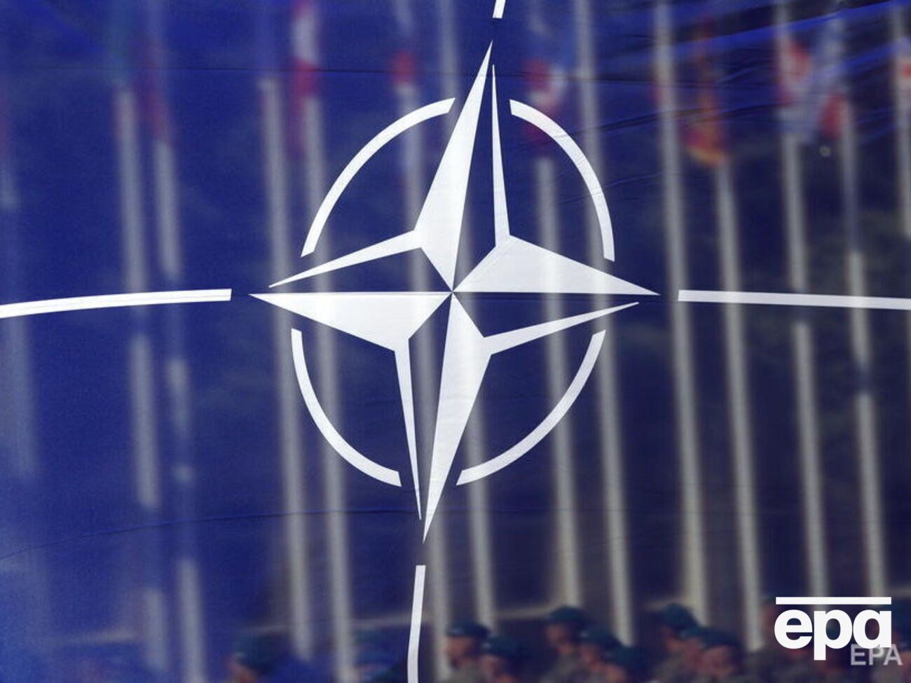 За словами неназваного чиновника НАТО, в Альянсі спостерігають за ядерною позицією Росії