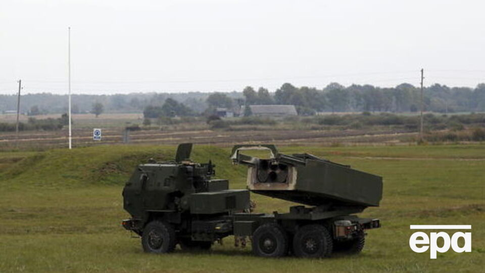 Наразі США надають Україні снаряди до HIMARS дальністю орієнтовно 80 км