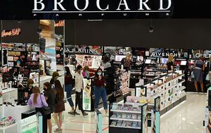 Конечным бенефициаром ООО "Брокард-Украина" является гражданин Франции Филипп Бенасен, подчеркнули в пресс-службе