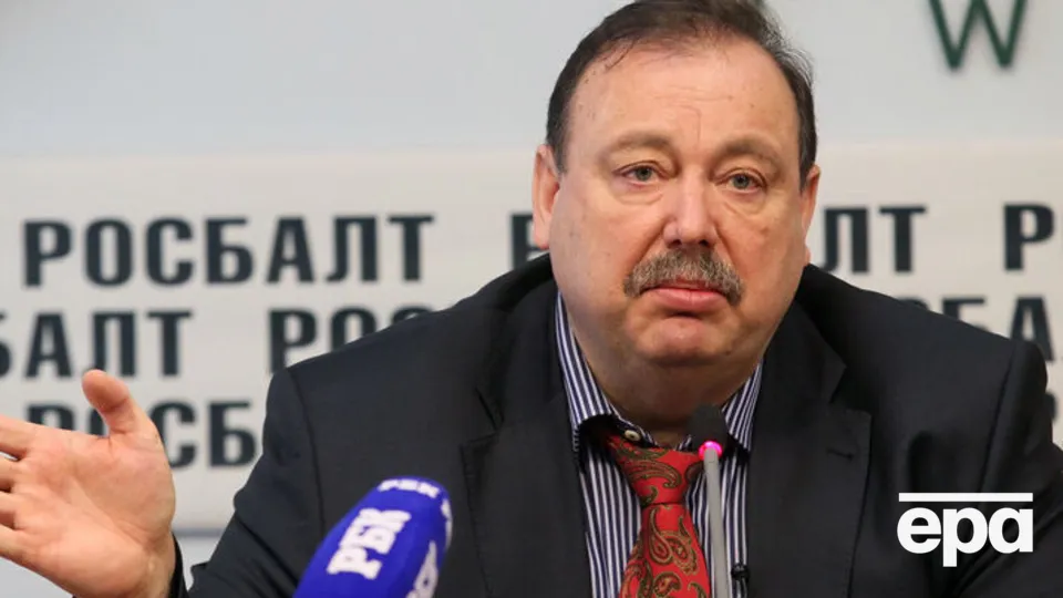 Гудков заявил, что в РФ открыто более 200 уголовных дел по антивоенным статьям