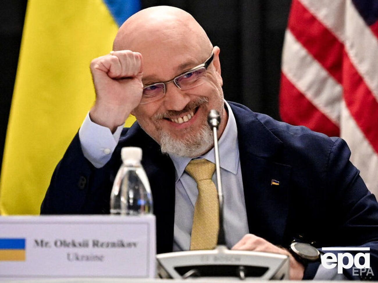 Резніков: Наші солдати й далі ідуть уперед. Це найкраща відповідь на всі "референдуми", "укази", "договори" і патетичні промови
