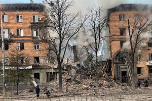 По уточненным данным, спасатели смогли спасти 21 человека