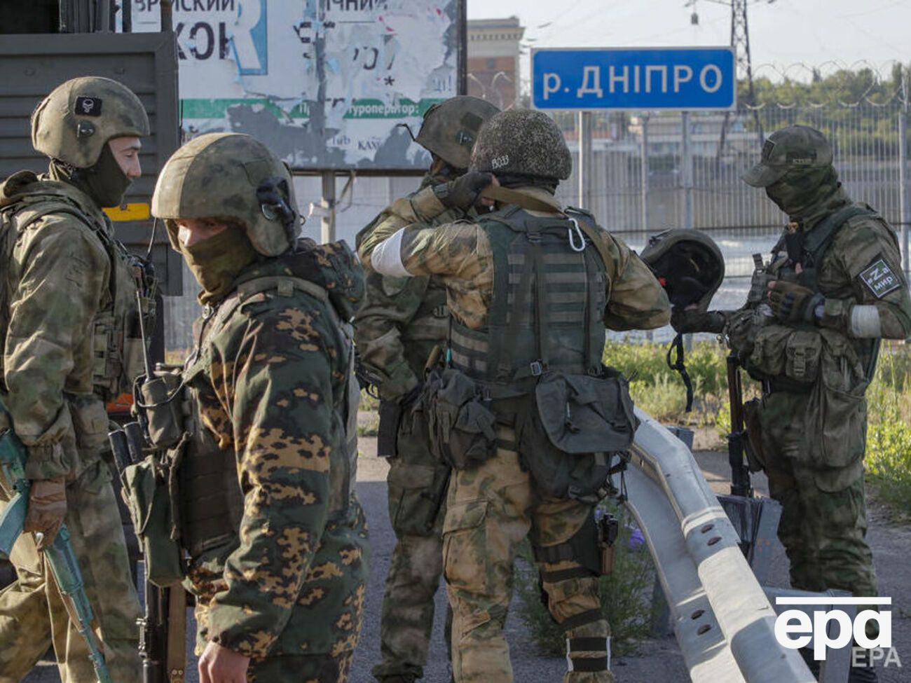 Новая Каховка &ndash; единственное место, где российские захватчики могут перебрасывать свои войска с одного берега Днепра на другой