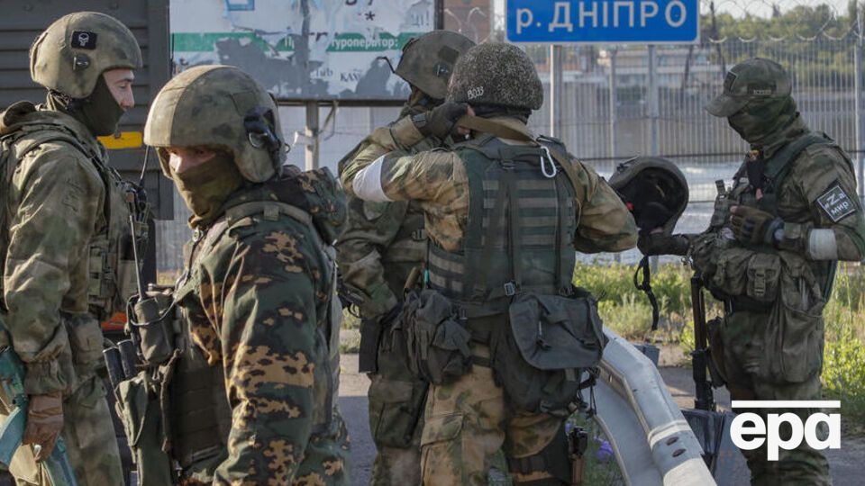Новая Каховка – единственное место, где российские захватчики могут перебрасывать свои войска с одного берега Днепра на другой
