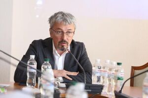 Ткаченко напомнил, что к законопроекту поданы поправки