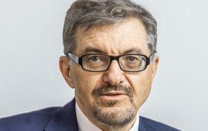 Плохий (на фото) назвал Бандеру символом