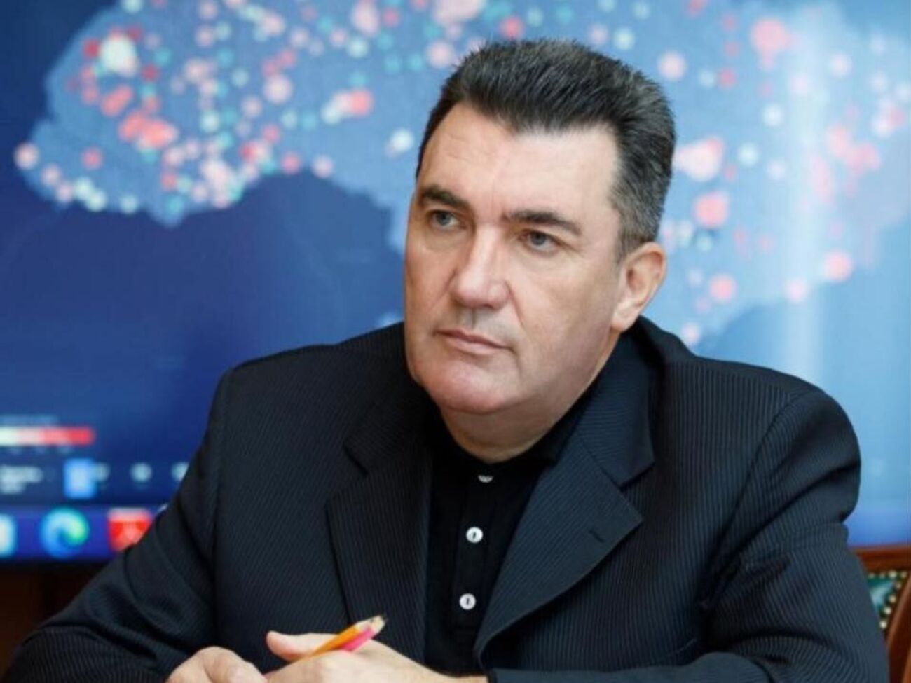 Данилов заявил, что переговоры Украины и РФ будут "только с новыми российскими властями"