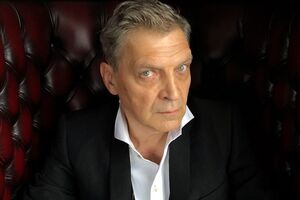 Невзоров: Если завтра какой-нибудь шейх положит глаз на Валентину Матвиенко и намекнет об этом Путину, то, несмотря на всю верность, Валентину Ивановну в кофре через пару дней доставят шейху в эмираты