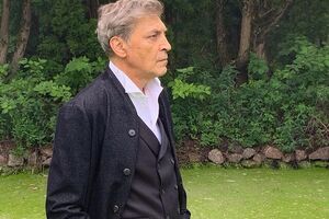 Невзоров про Доліну: Щоб залякати "добровольців", до них привезли артистку Доліну і пригрозили тим, що перший же дезертир вирушить із нею в РАЦС