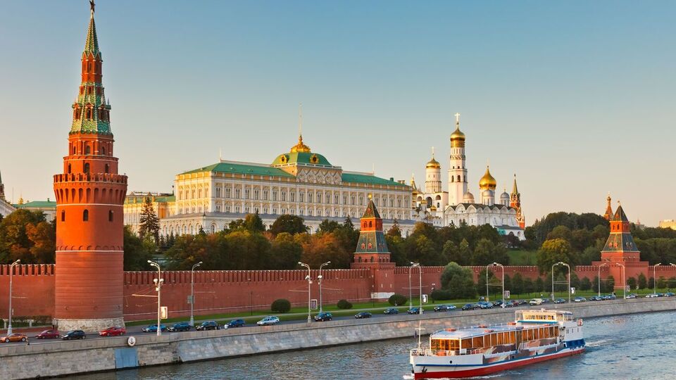 Распад империй завершается тем, что нации начинают думать и жить по-другому, заявил историй Плохий