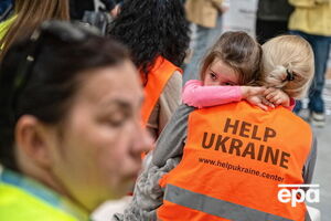У гуртожитках і готелях мешкає приблизно 80 тис. українців