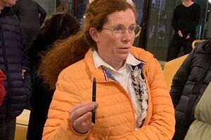 Латынина: Будущее предсказать невозможно, но надо попытаться его осуществить