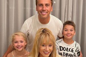 Галкин и Пугачева вместе с детьми покинули РФ