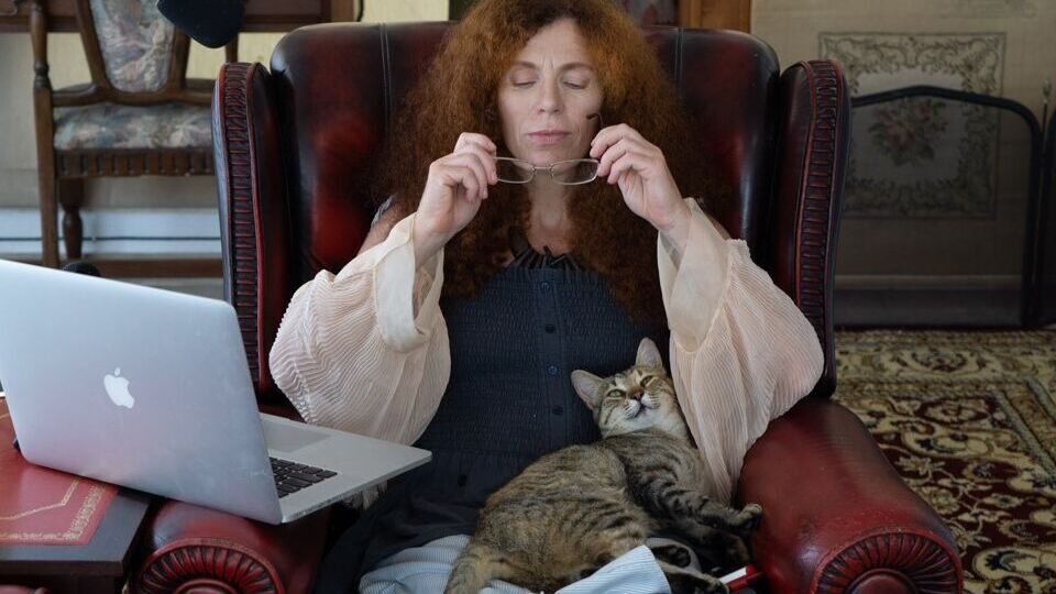 Латынина: Харьков и Лиман – только начало, сейчас эта ситуация будет повторяться еще в некоторых кусках фронта. И то, что Путин туда покрошил мобилизованных, не исправит ситуацию, а скорее наоборот