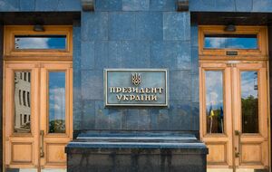 За інформацією журналістів, парламентський телеканал "Рада" в межах телемарафону майже щодня показує чи цитує із соцмереж представників Офісу президента