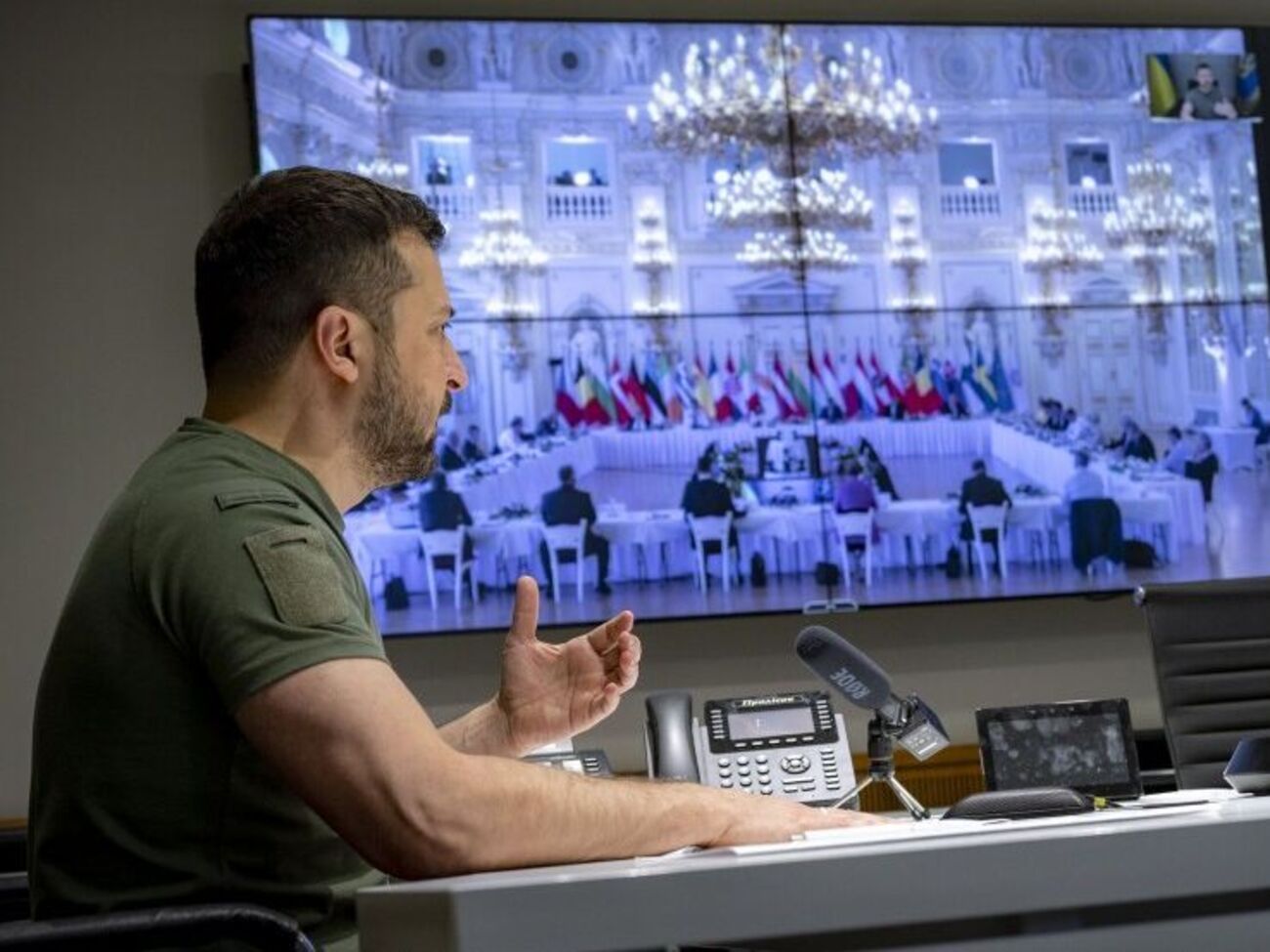 От России можно ожидать и&nbsp;уничтожения подводных трубопроводов, кабелей, тоннелей, отметил Зеленский