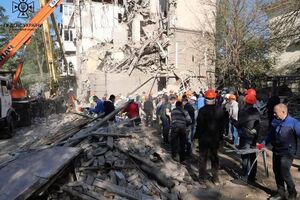 К разбору завалов привлекают местных жителей