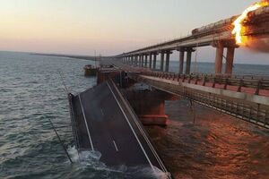 Конструкції мосту зруйновано