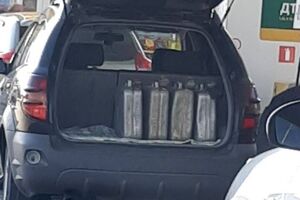 Попри заяви влади, кримчани закуповують пальне наперед