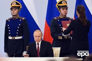 Путин постарался, чтобы его выступление с намеками на использование ядерного оружия выглядело устрашающим, считает Латынина