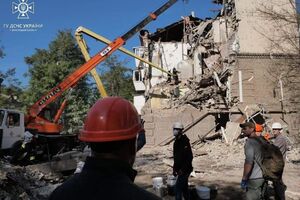 Завалы в Запорожье разбирают третий день
