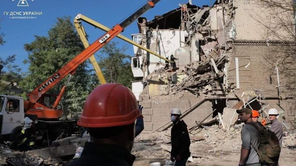 Завали в Запоріжжі розбирають третій день