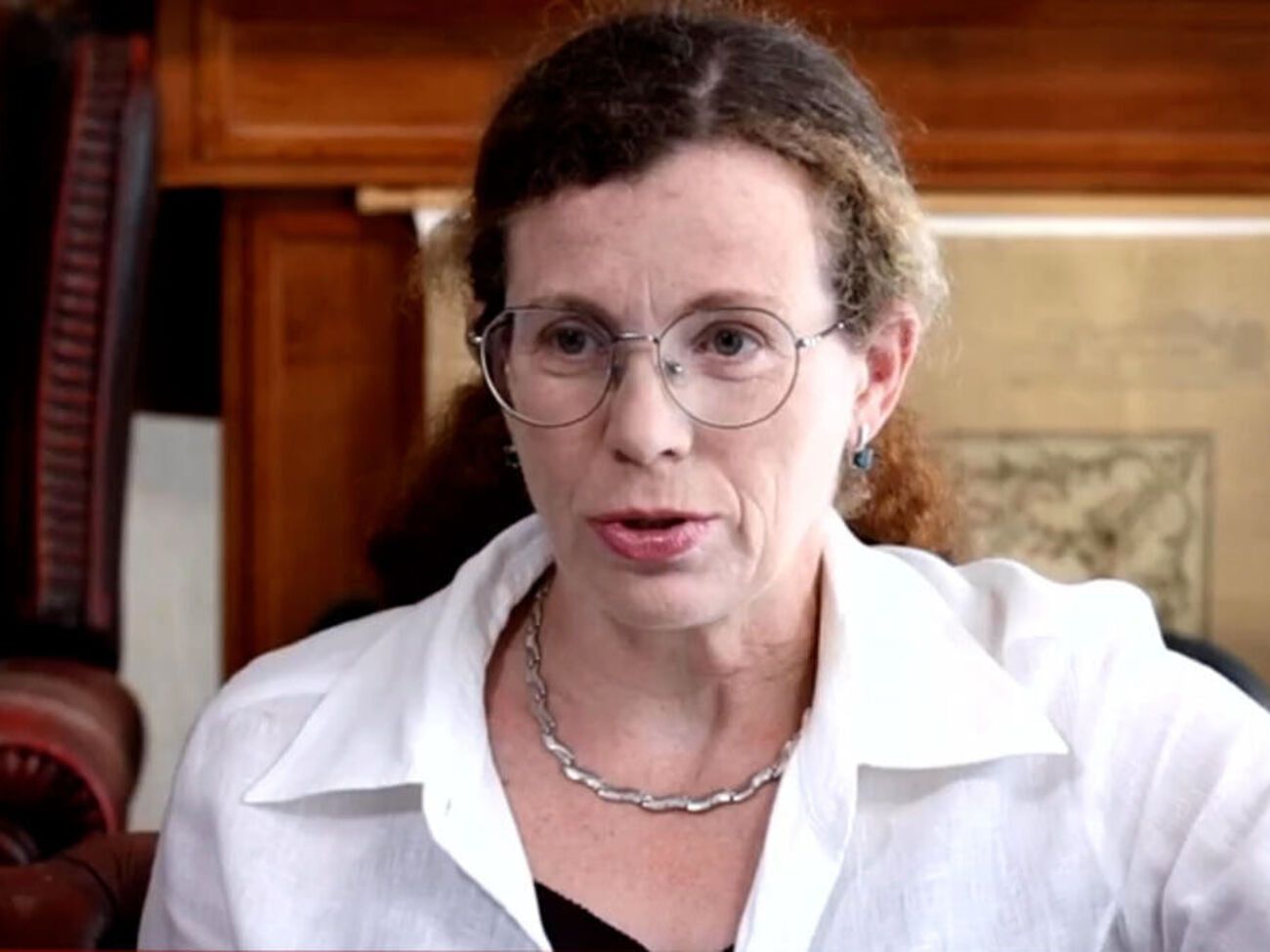 Латынина считает,&nbsp;что "любой нормальный военачальник" дал бы приказ отступать из Лимана