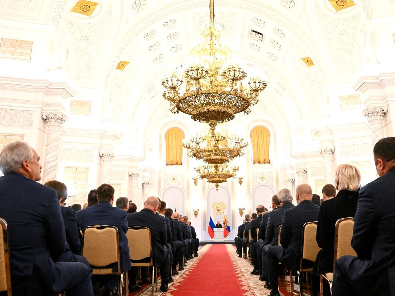 Невзоров назвав те, що відбувалося в Георгіївській залі 30 вересня, "чудовим ляльковим театром, де фігурки рухалися й відкривали роти синхронно"