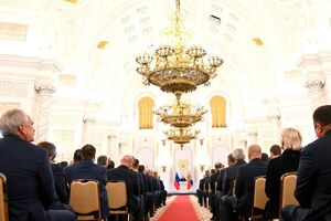Невзоров назвав те, що відбувалося в Георгіївській залі 30 вересня, "чудовим ляльковим театром, де фігурки рухалися й відкривали роти синхронно"