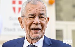 За действующего президента проголосовали более 56% избирателей
