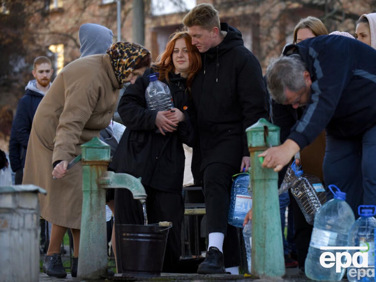 31 жовтня Кличко повідомляв, що в Києві без електроенергії після російського обстрілу залишається 270 тис. квартир, а 40% споживачів міста &ndash; без води