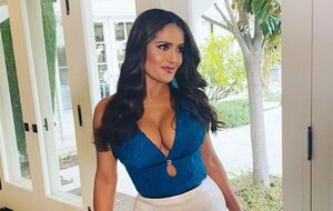 Хайек призналась, что всегда украшает дом к Хэллоуину