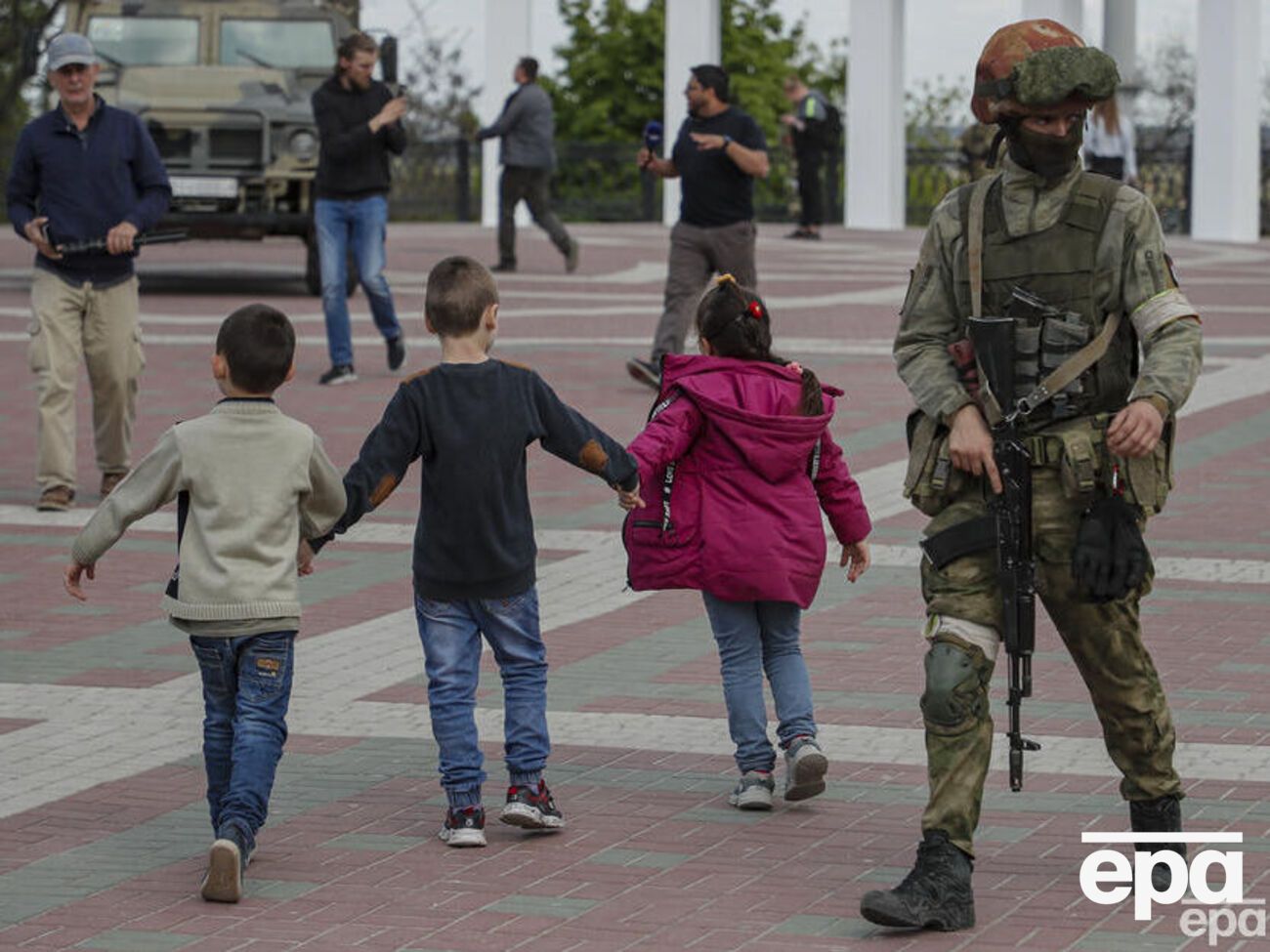Росіяни незаконно вивозять дітей з України