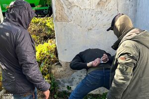 Мужчине объявили о подозрении по двум статьям Уголовного кодекса Украины