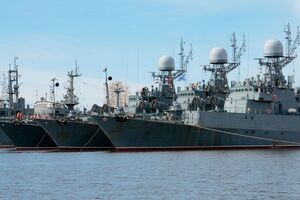 В Азовському морі російські окупанти й далі контролюють морські комунікації