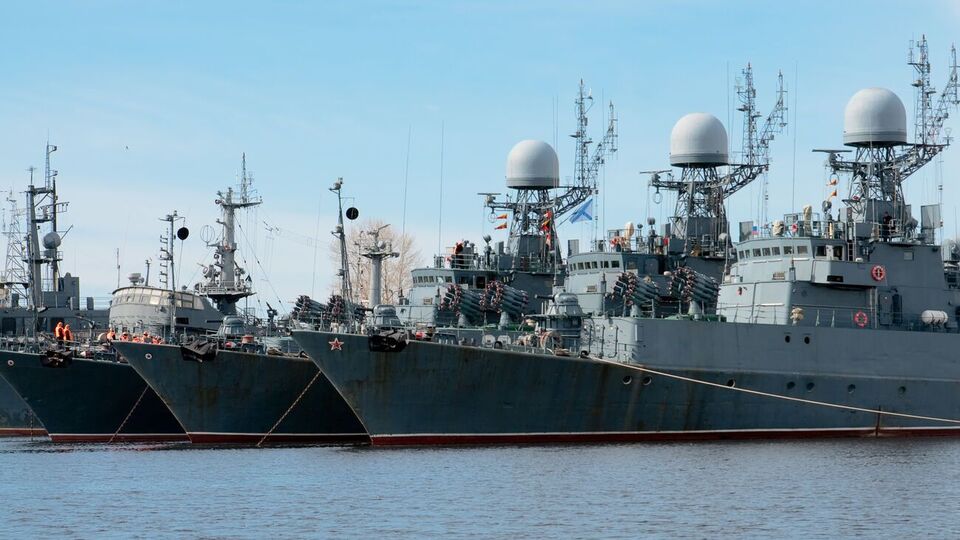 В Азовском море российские оккупанты продолжают контролировать морские коммуникации