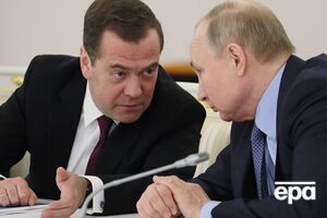 Медведєв, на думку політичних коментаторів, хоче змінити Путіна на посаді президента