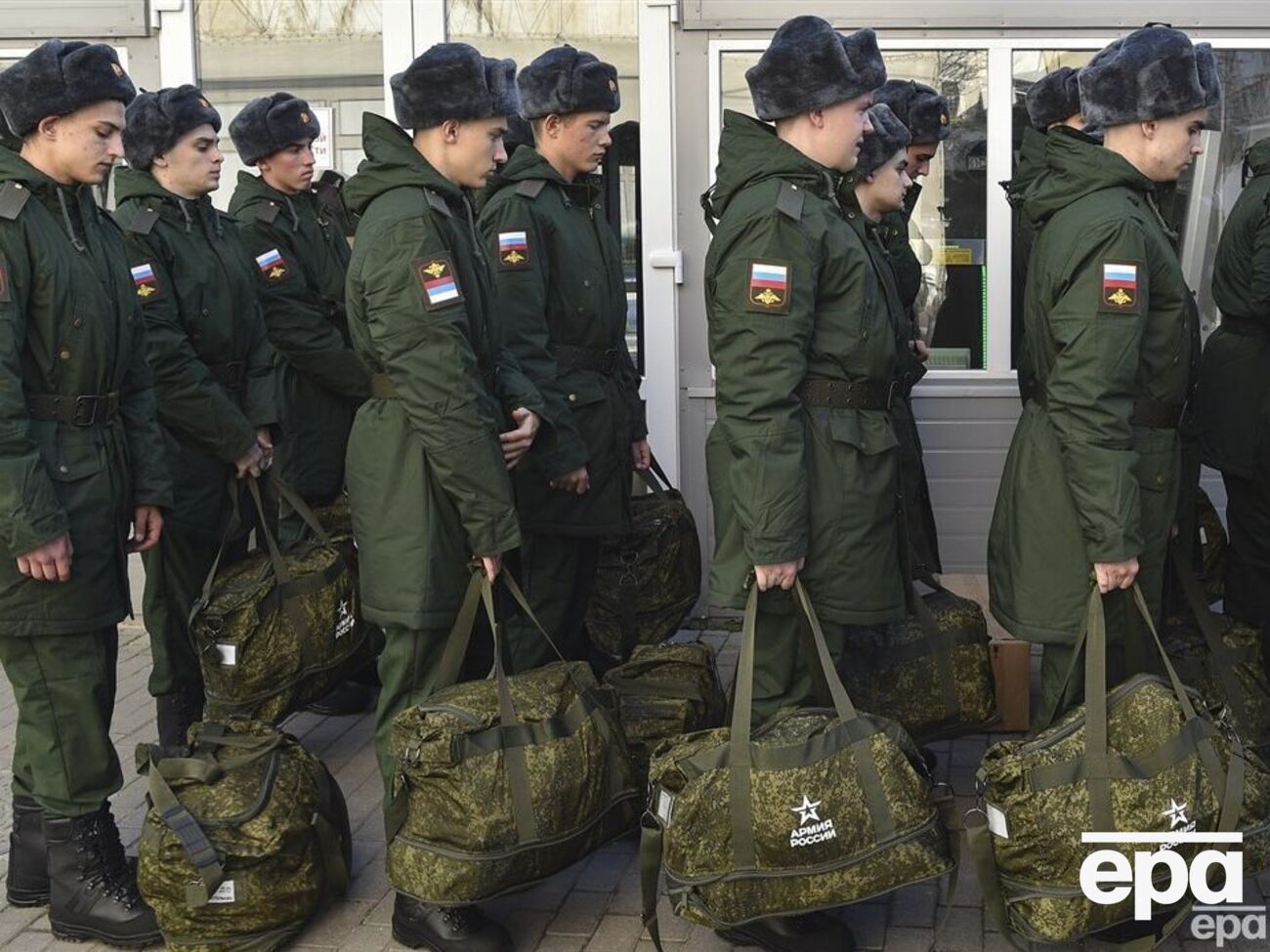 По словам Сергея Хланя, оккупанты в Каховке Херсонской области базировались на станции переливания крови