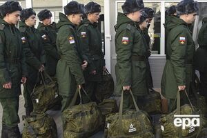 По словам Сергея Хланя, оккупанты в Каховке Херсонской области базировались на станции переливания крови