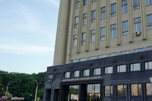 В Довженко-Центре проходит обыск