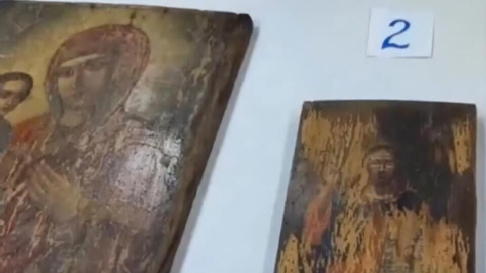 Орлов зазначив, що окупанти називають вкрадені ікони "руськими"