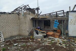 Российские военные мародерят и разрушают дома