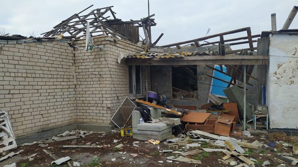 Российские военные мародерят и разрушают дома