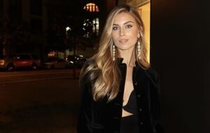 Онука Ротару Софія часто фотографується на вулицях Мангеттена