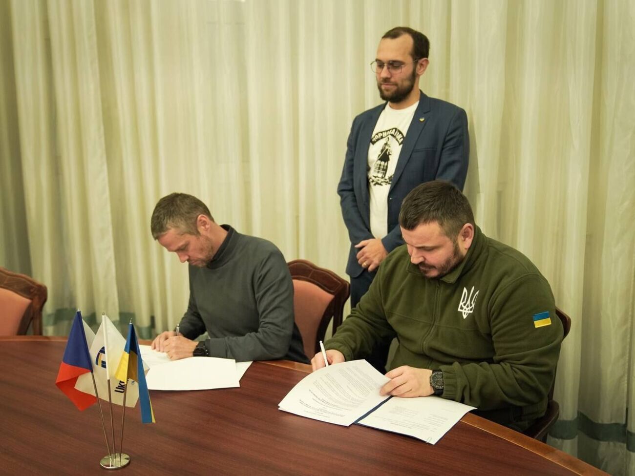 В минобороны Чехии пообещали стать "надежным промышленным тылом для украинской обороны"