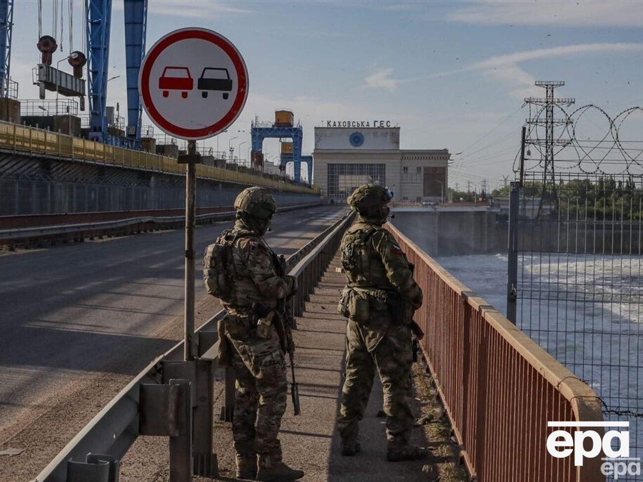 За даними розвідки, більшість російського угруповання досі не покинула Херсона і правого берега Дніпра