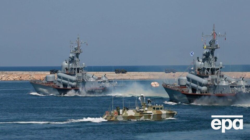 Кораблі "тиснуться" до берегів окупованого Криму, зазначили в Одеській ОВА
